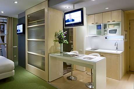 Quadruple Apartment