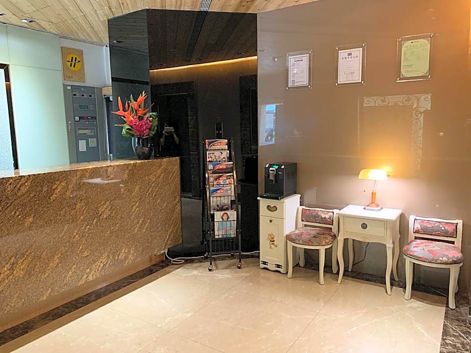 Crystal Business Motel