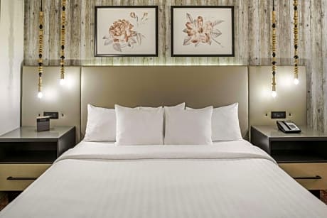 Two-Bedroom Suite - Mobility/Hearing Access