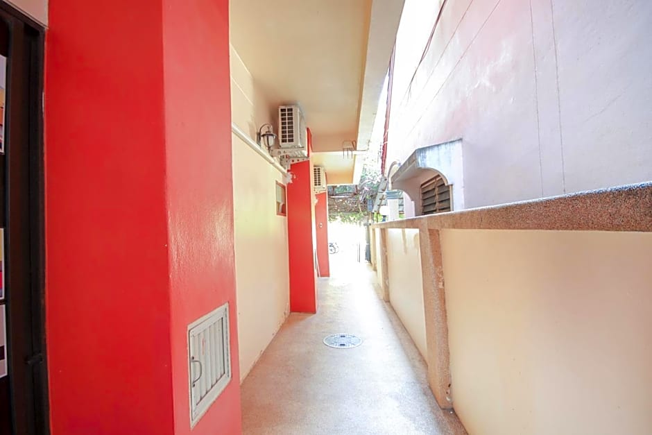 Ban Elephant Blanc Apartment