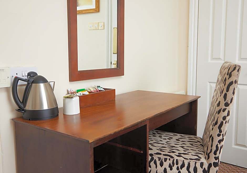 The Bell Hotel Woburn By Greene King Inns