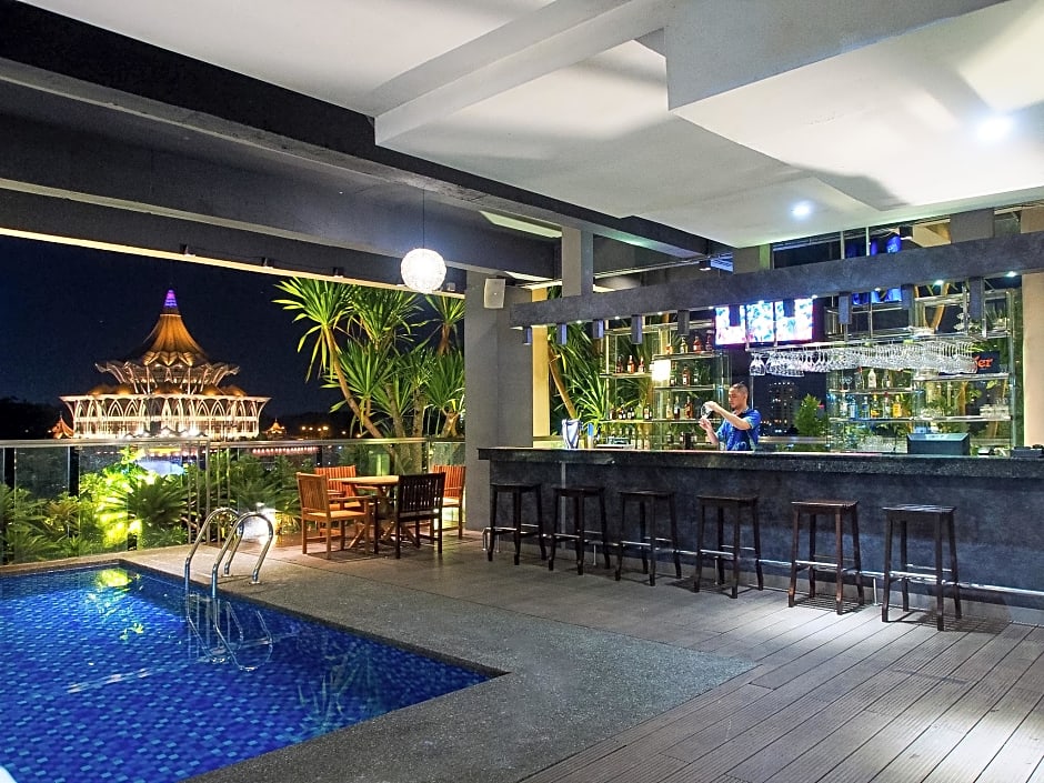 The Waterfront Hotel