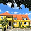 Villa A Hotel