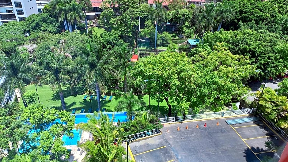 Holiday Inn Express & Suites Cuernavaca By IHG