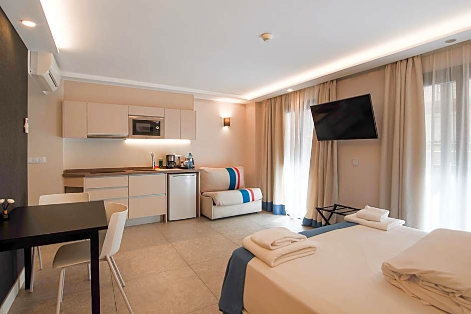 Posidonia Aparthotel