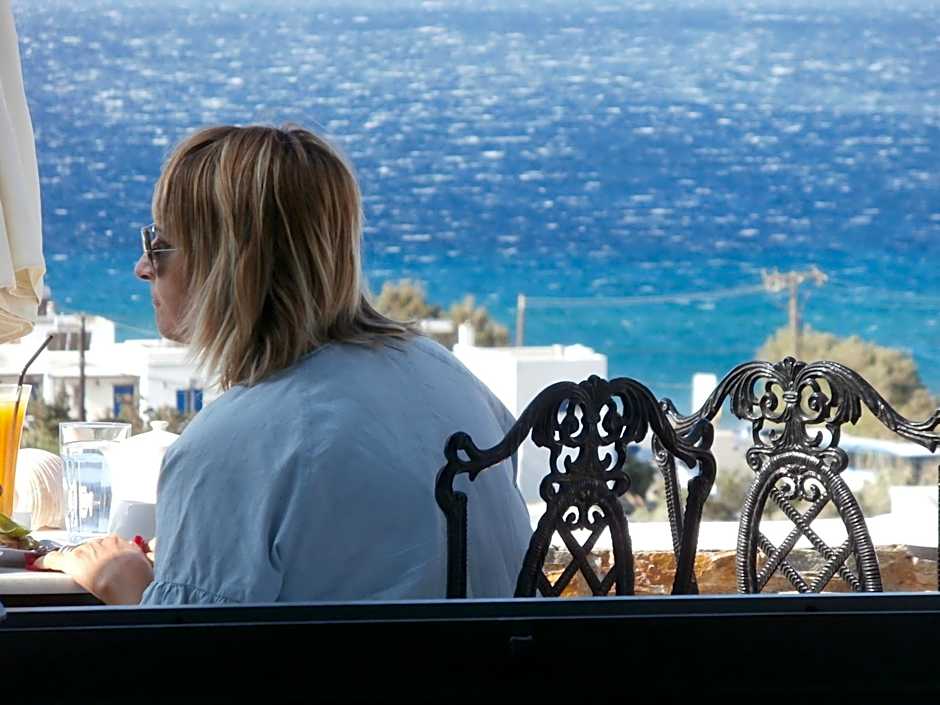 Kionia Galini Bangalows