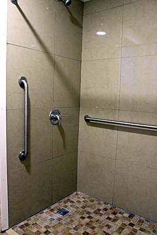 Quadruple Room - Non-Smoking