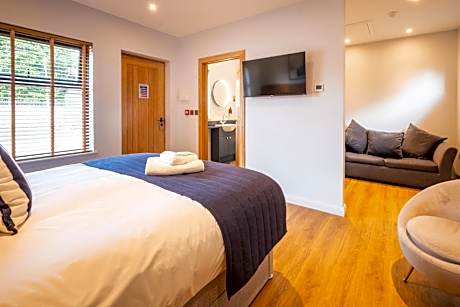 Courtyard Double Plus