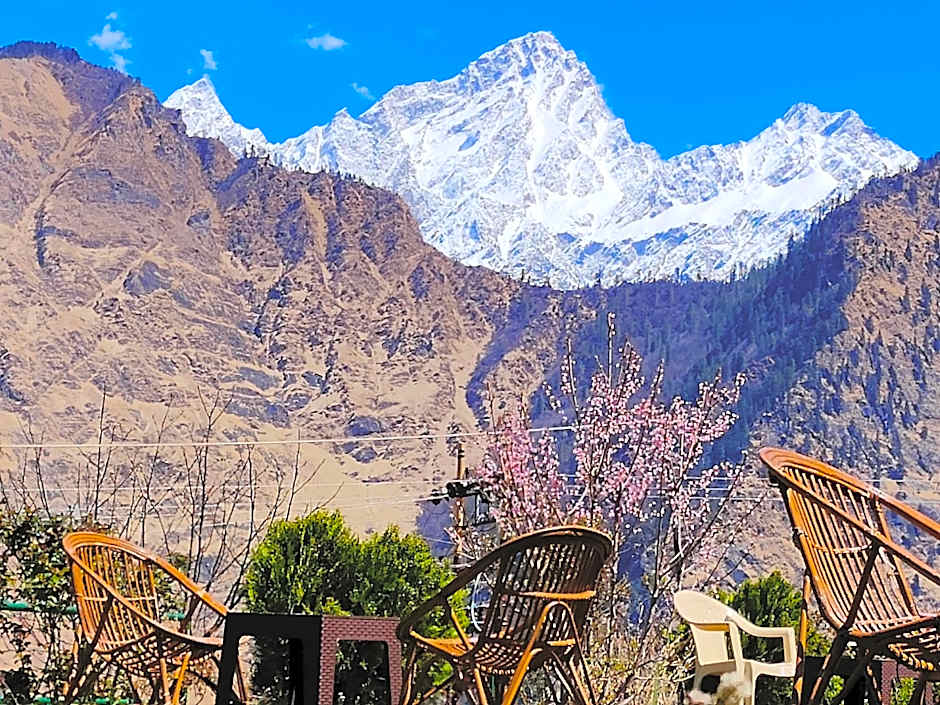Himalayan High, Auli, by Himalayan Eco Lodges