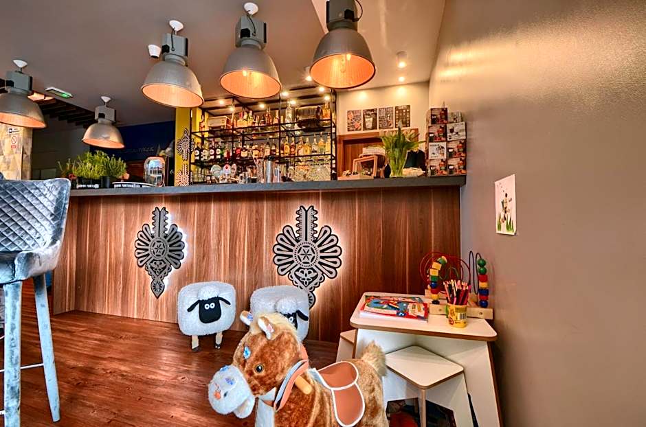 Gucio - pokoje z restauracją Szczyrk