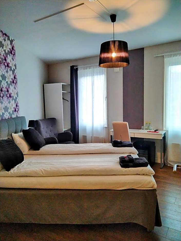 Photo 1 of 34 of Double Room with Private Bathroom