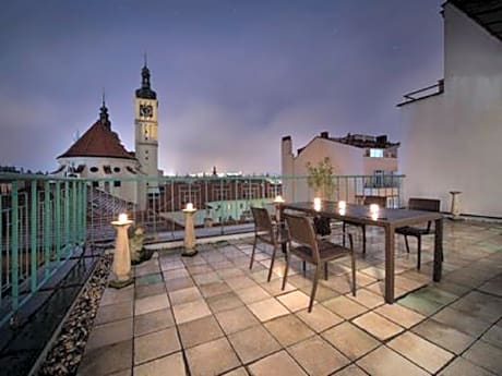 Executive Junior Suite with Prague Castle View Ter