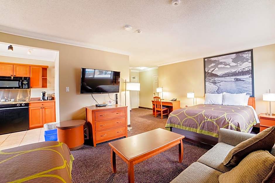 Super 8 by Wyndham Castlegar BC