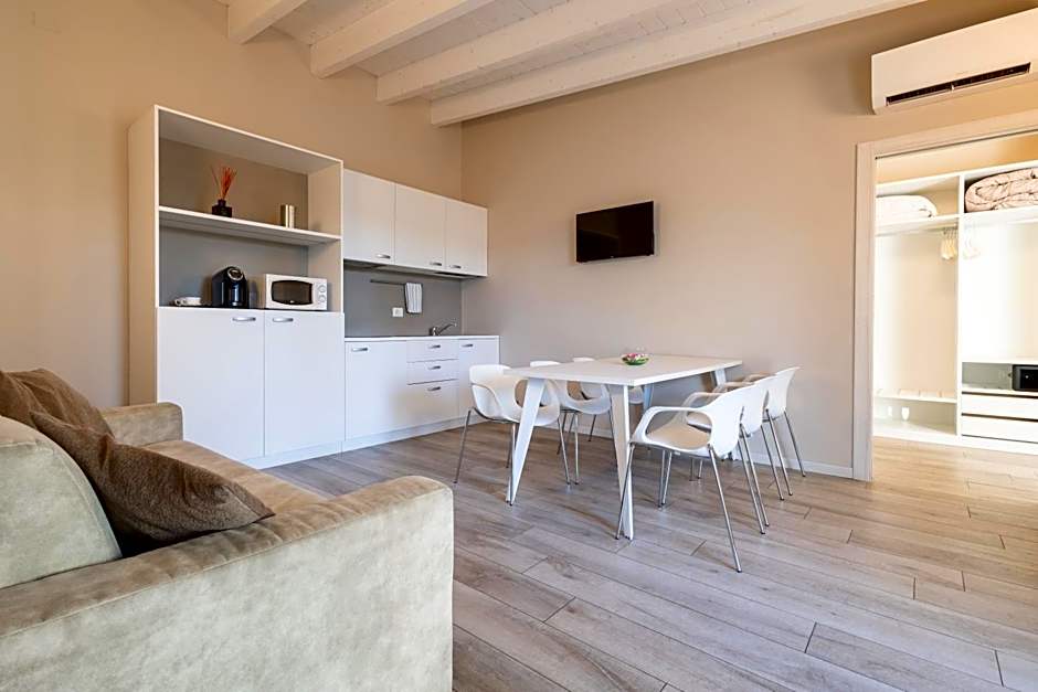 Aurora ApartHotel