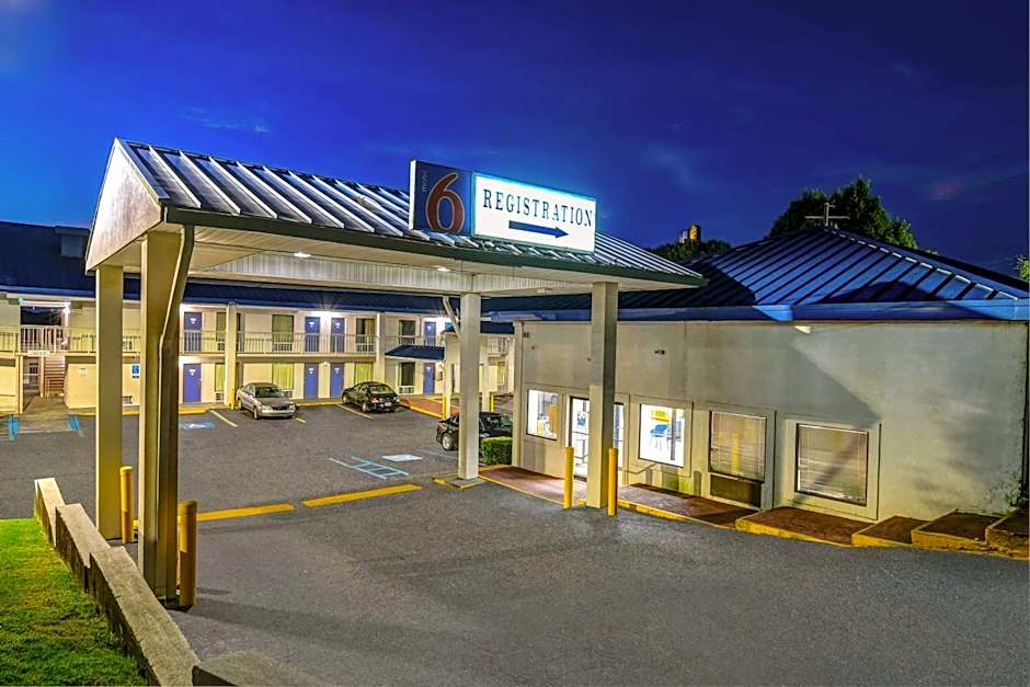Motel 6-Atlanta, GA