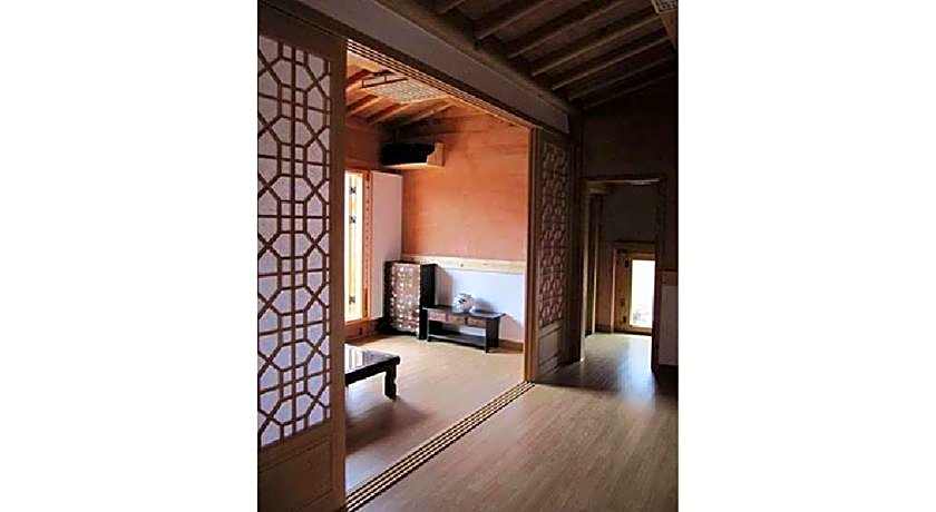 Hwangnamguan Hanok Village