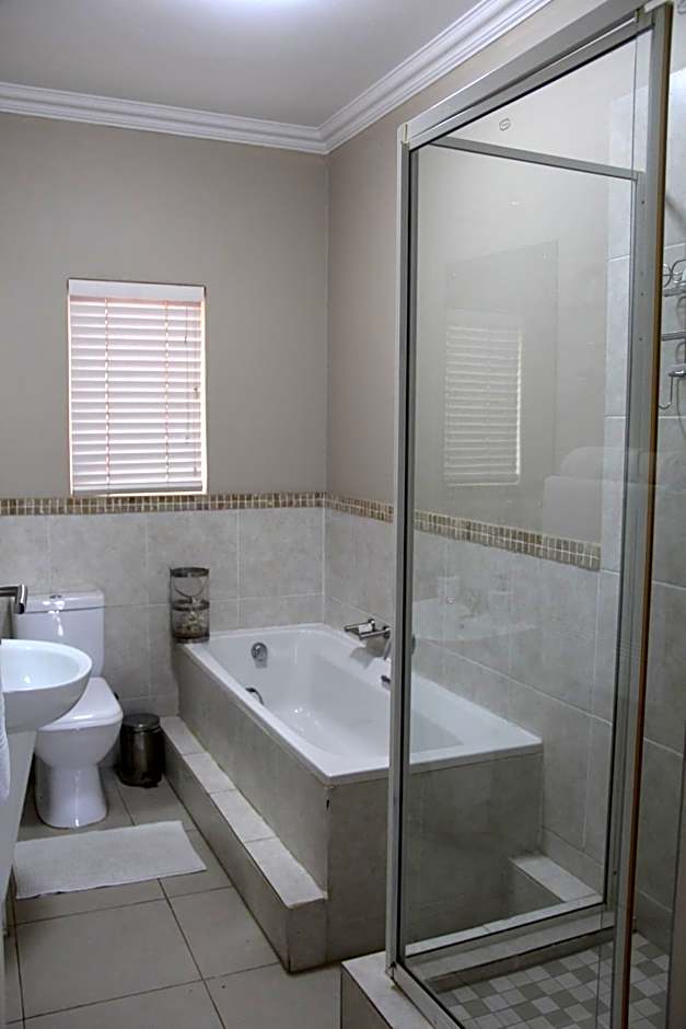 Seaview Manor Exquisite Bed & Breakfast