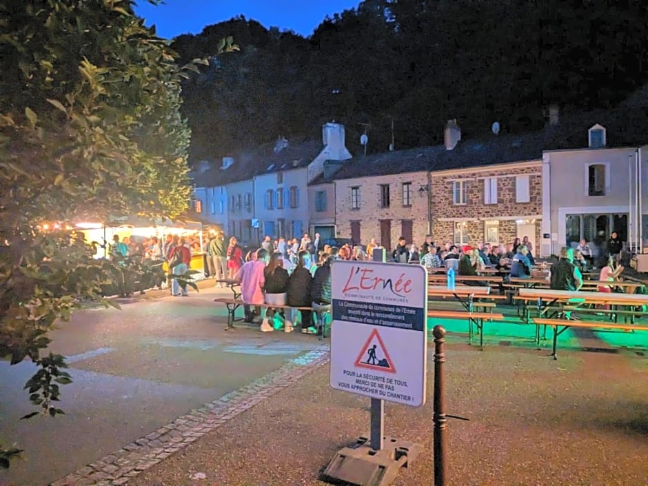 Sweeting's B & B Chailland