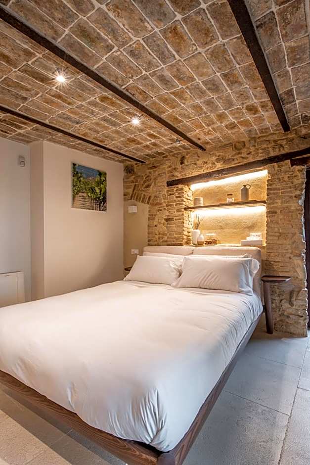 Borgo Baccile by Vini Fantini