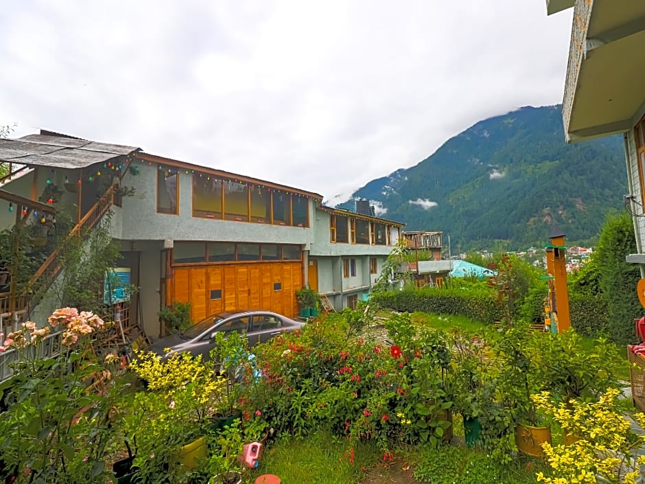 The Byke Neelkanth Hotel