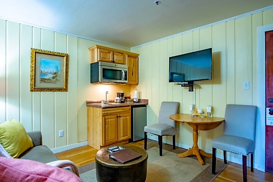 Gilbert Inn Seaside