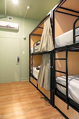 4-Bed Mixed Dormitory Room