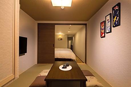 Suite with Tatami area and Balcony