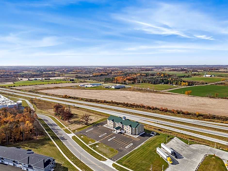 Cobblestone Hotel & Suites - Denmark