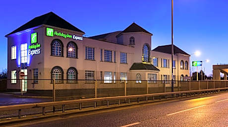 Family Room With Sofa Bed