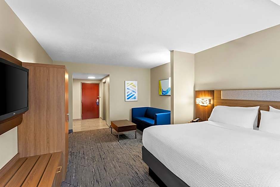Holiday Inn Express Hotel & Suites Charleston-Southridge By IHG