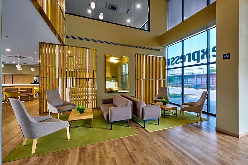 City Express Plus by Marriott Leon Centro de Convenciones