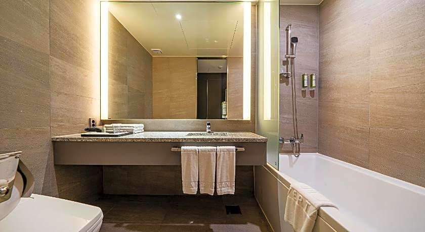 Rivertain Hotel Gyeongju