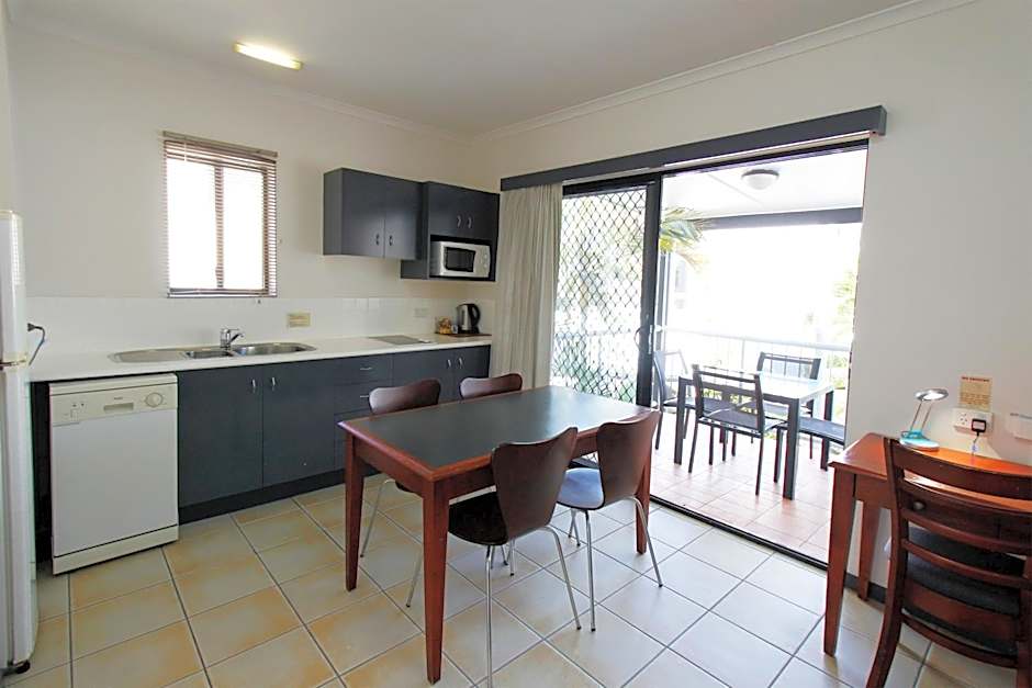 Coffee House Apartment Motel