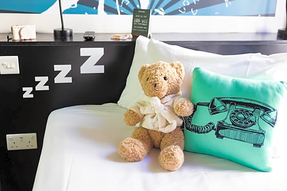 REZz Temple Bar, Dublin