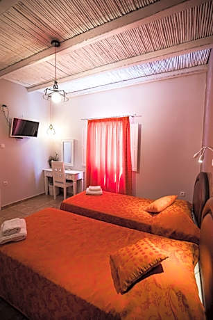 Superior Room (queen or twin) with Caldera View