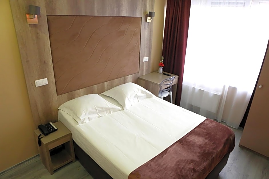 Hotel Phenix