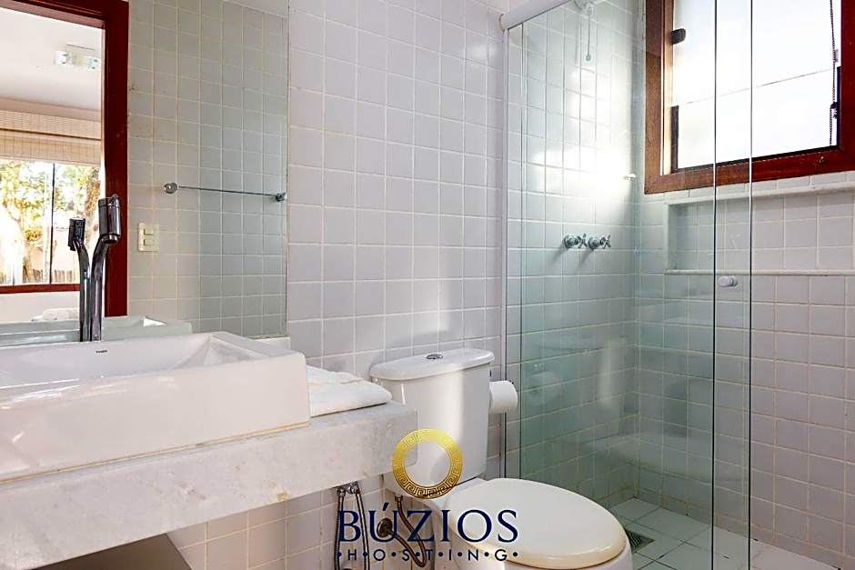 200 Metros da praia, Casa ampla com 4 suítes! BZ55