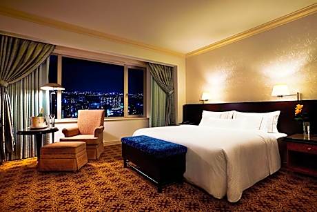 King Room - High Floor/Executive Lounge Access