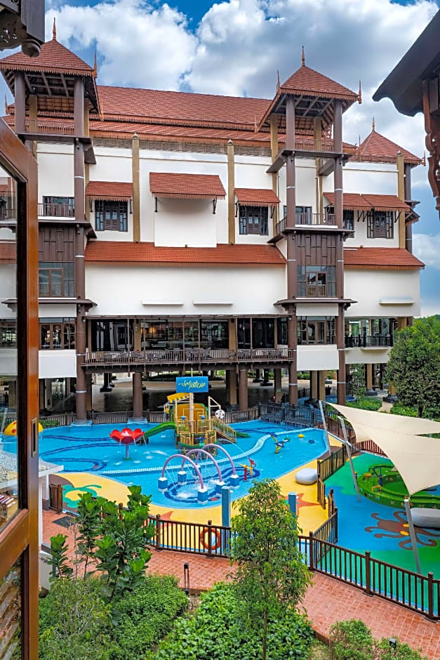 DoubleTree by Hilton Putrajaya Lakeside