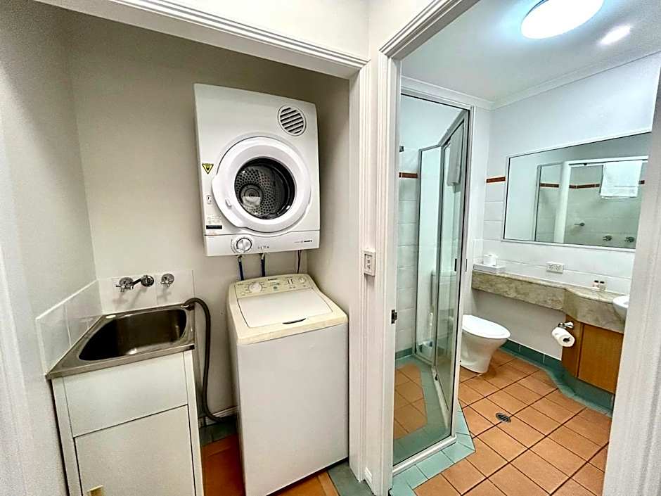 Mid City Luxury Suites