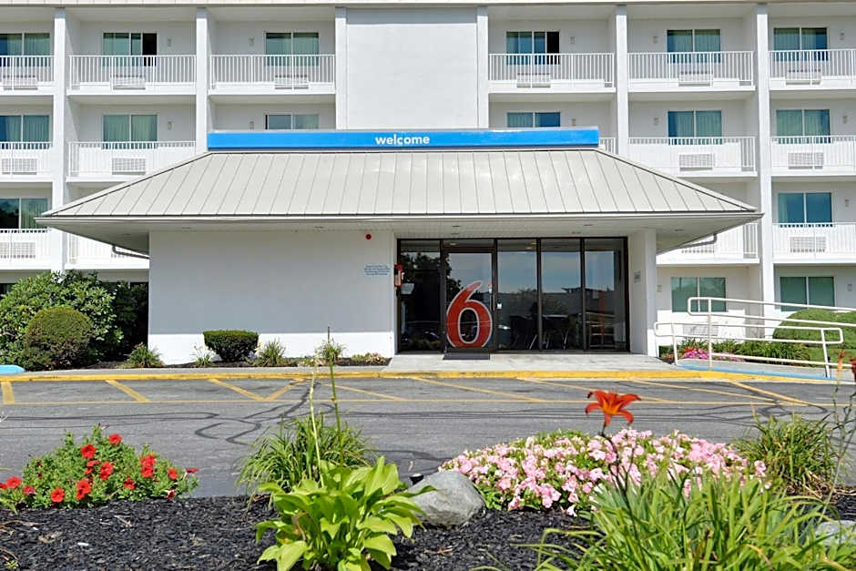 Motel 6-Danvers, MA - Boston North