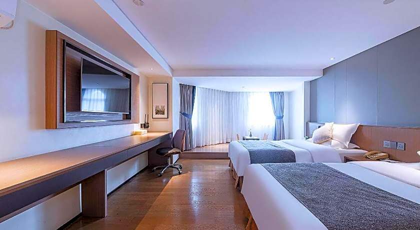 Zhongshan Louis Hotel