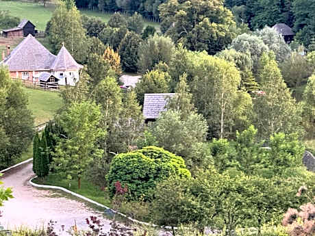 Domeniul Trei Stejari