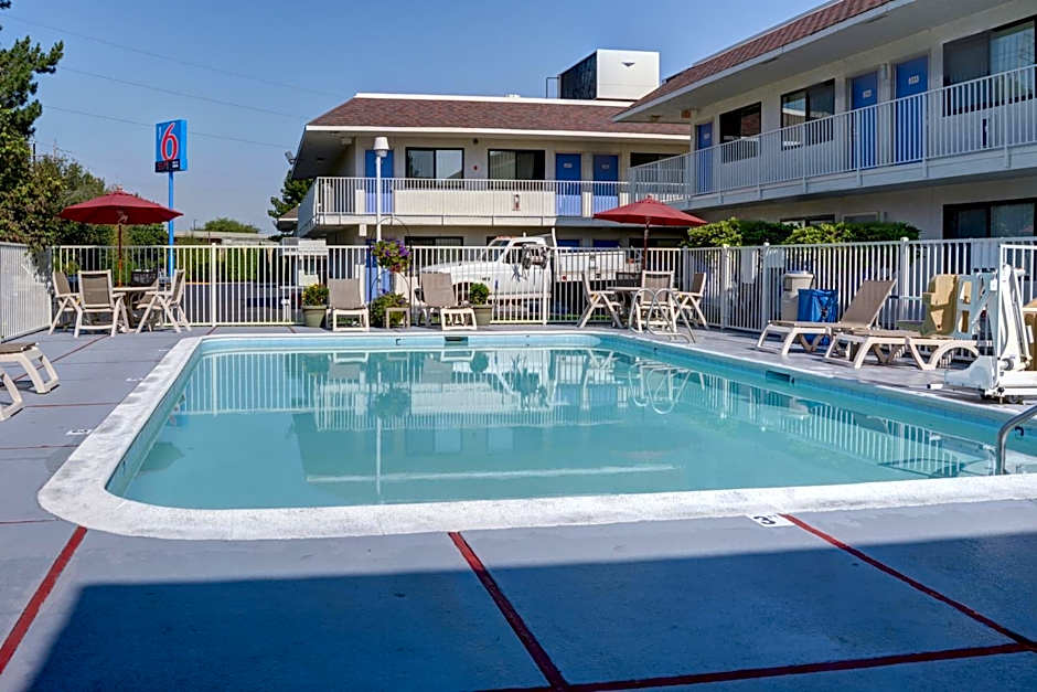 Motel 6-Springfield, OR - Eugene North