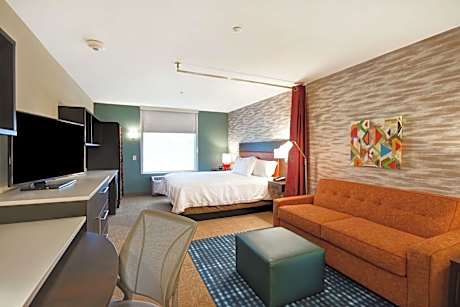 1 King Bed Studio Suite Nonsmoking