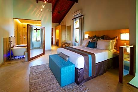 Superior Family Room (2 Adults + 2 Children)