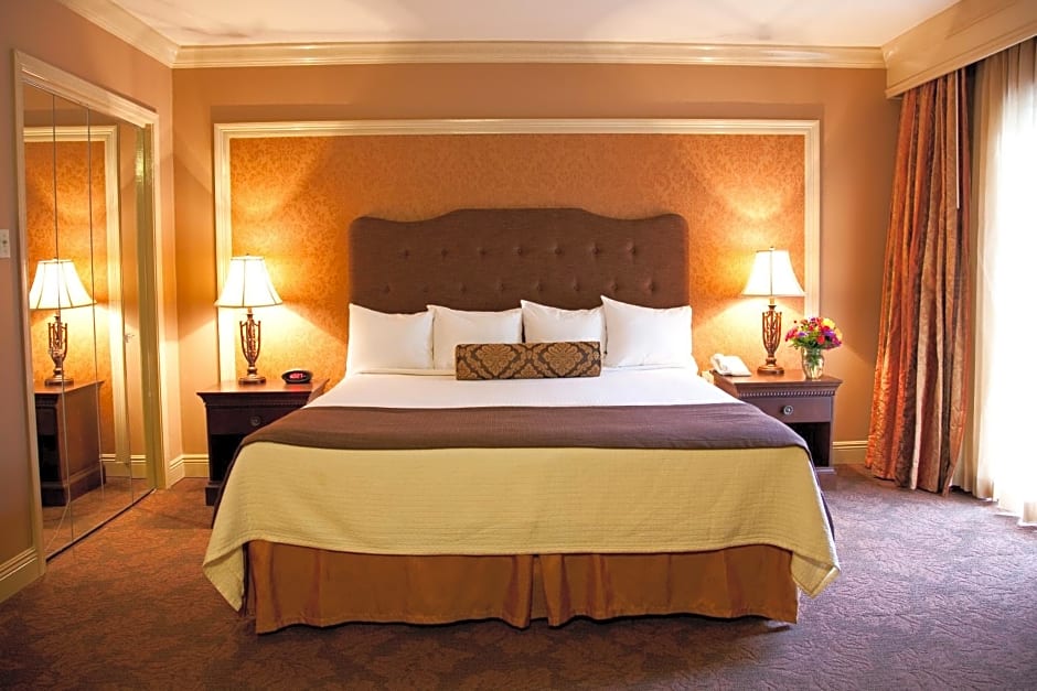 Best Western Plus French Quarter Courtyard Hotel