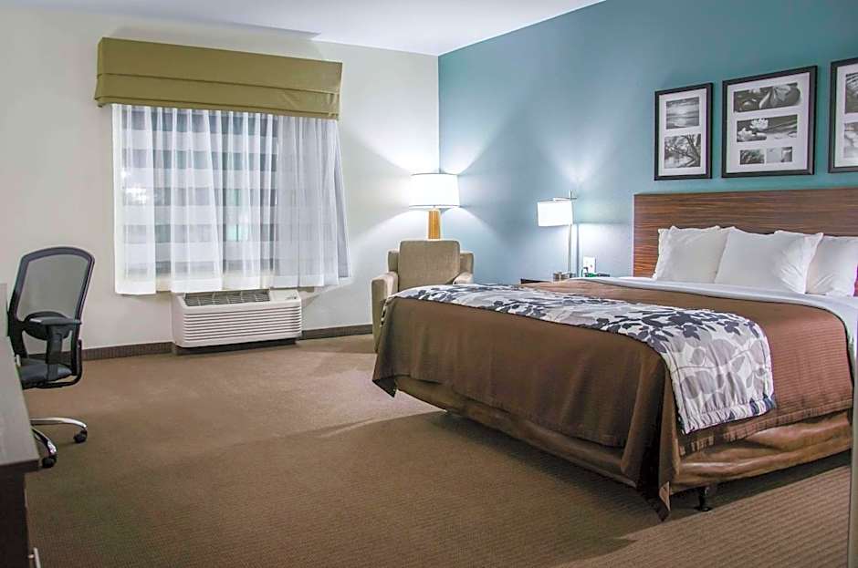 Sleep Inn & Suites Center