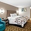 Red Roof Inn & Suites Lexington - Hamburg