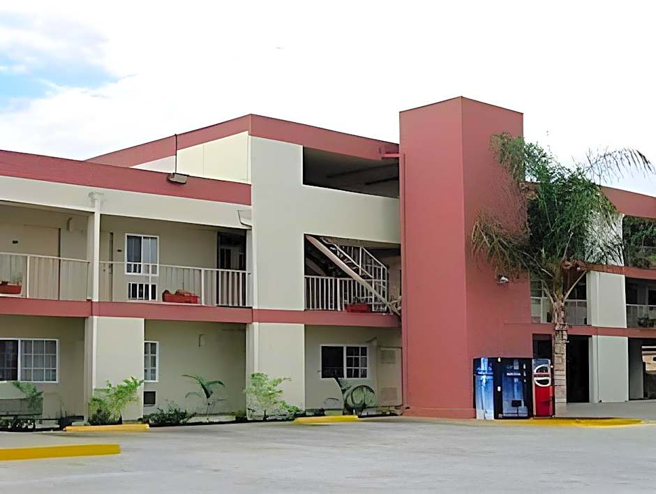 Motel 6 Bell Gardens
